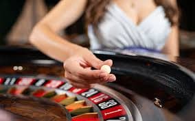 Dashboard 24jamslot menampilkan berbagai kategori taruhan termasuk sportsbook, live dealer, dan slot games